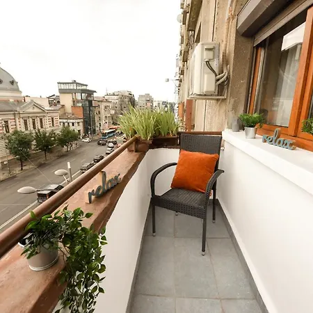 Premium Urban Living - Stylish At Universitate Prime Location